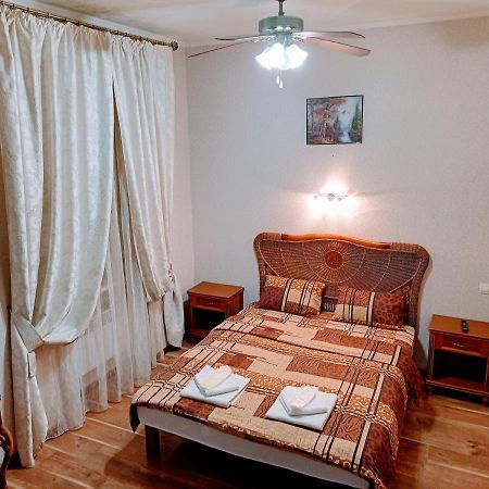 Апартаменты В Двух Шагах От Метро Kharkiv Eksteriør bilde